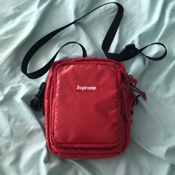 fw17 supreme shoulder bag